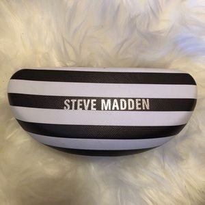 Steve Madden sunglasses case